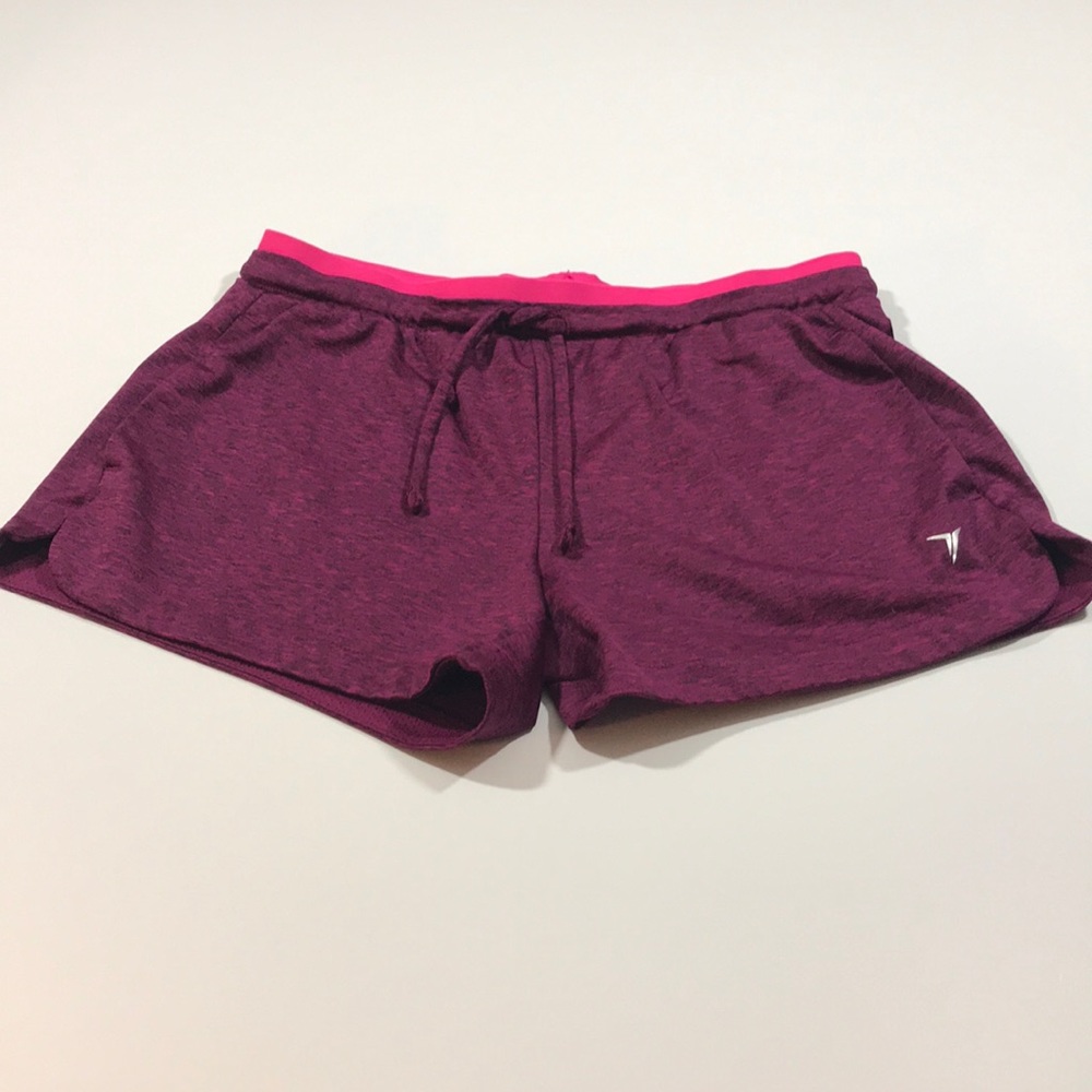 💲Women’s old navy active shorts
